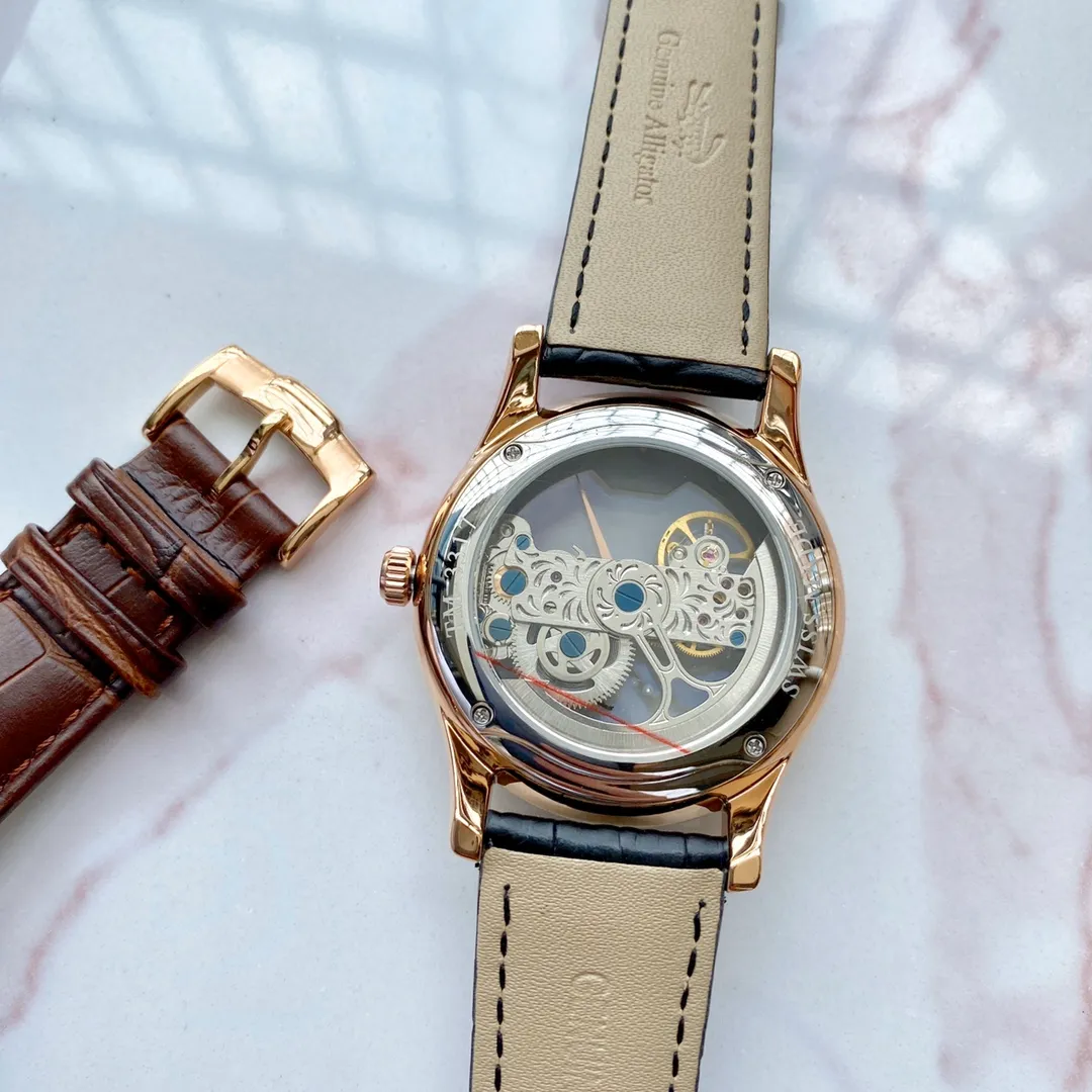 【Foreign Trade Import】💰1440! Patek Philippe (top quality, outstanding debut) 🎉🎉 [Type]: Fine men's watch (top grade) exquisite hollowing [Strap]: Genuine leather strap (durable) [Movement]: Top mechanical movement (stable) [Material]: Mineral super strong mirror (wear-resistant) Exquisite quality and generous style, excellent temperament, wise and exclusive [Size]: 43mm diameter, 12mm thick, hot sale! Welcome to reprint!